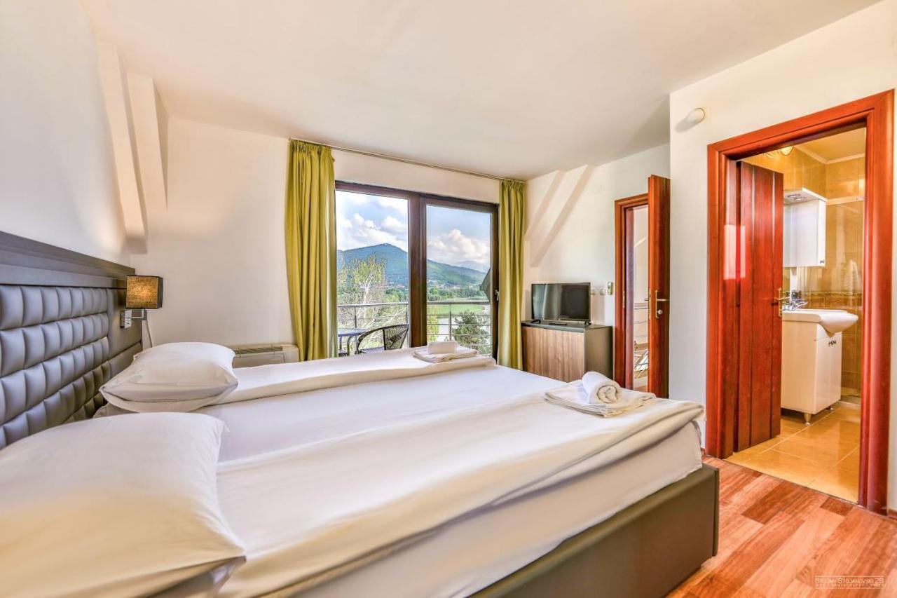 Tino & Hotell