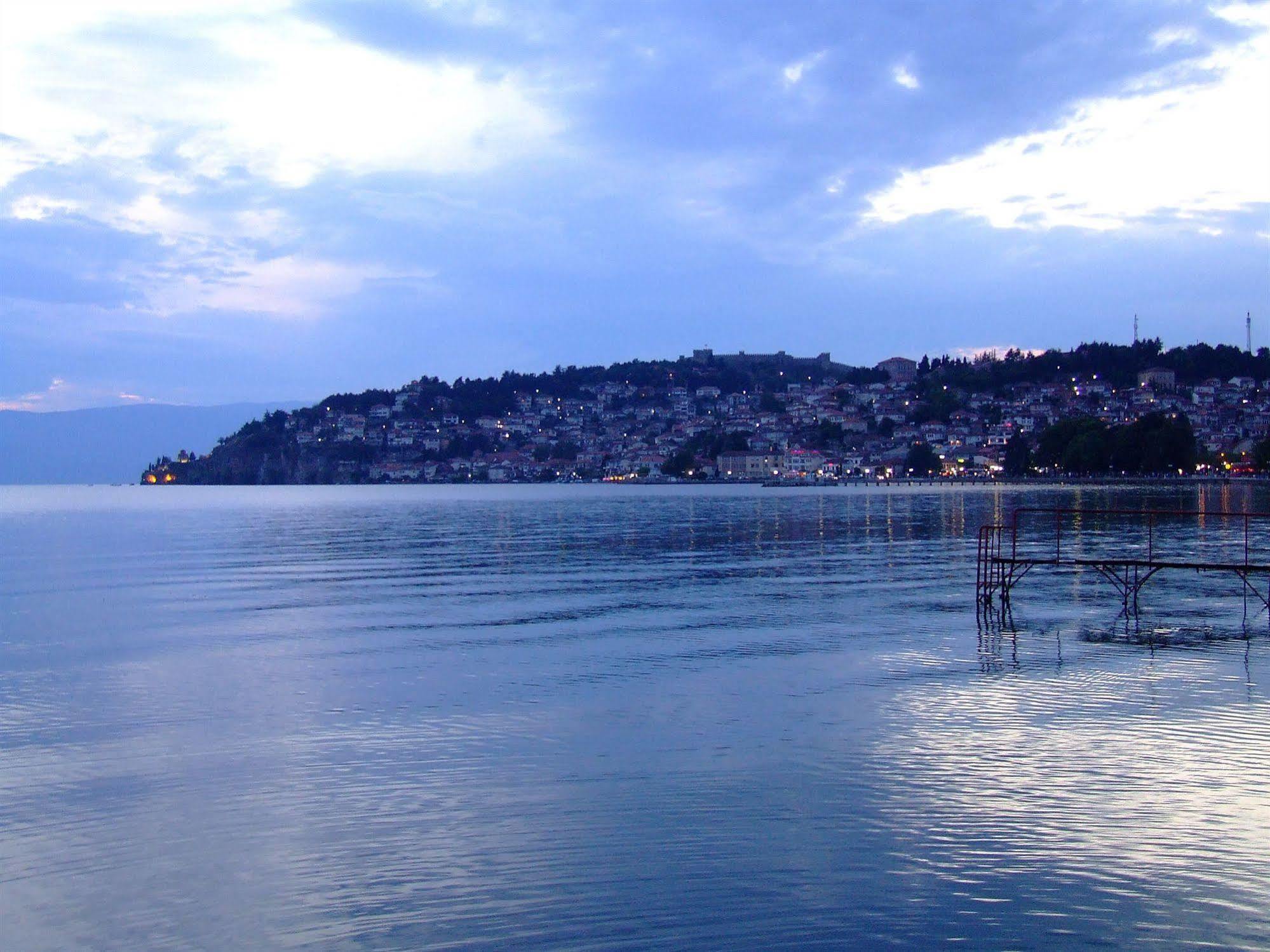 Tino & Hotell Ohrid