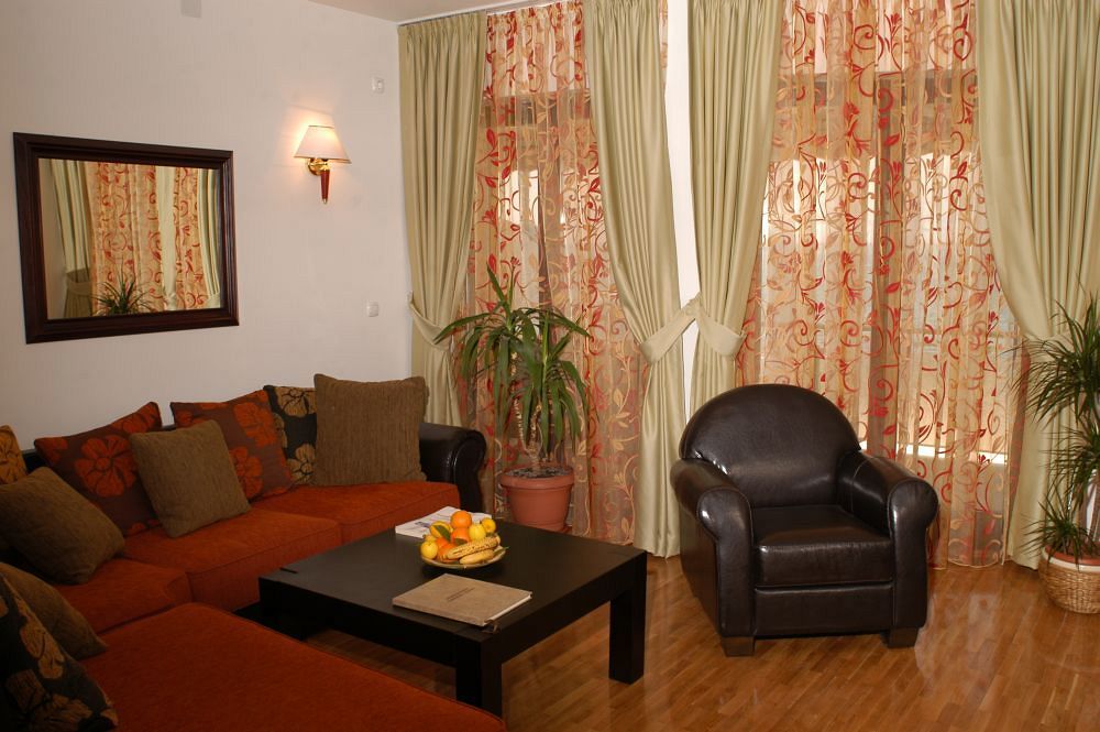 Hotell Tino & 4*